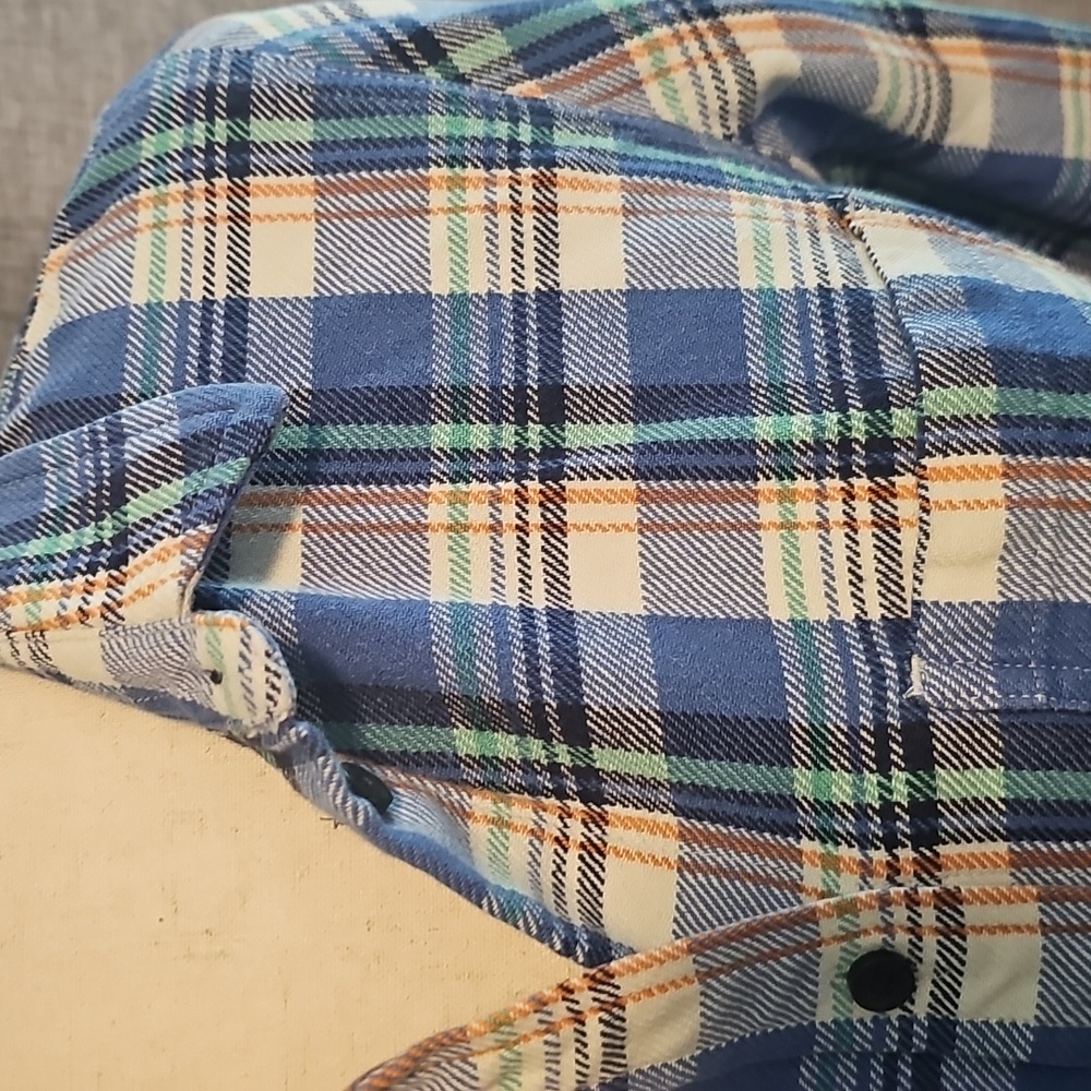 MADEWELL Plaid Button Up Size Medium - Picture 4 of 8